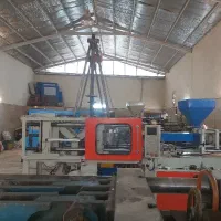 اپراتور دستگاه تزریق خانم و نگهبانی زوج