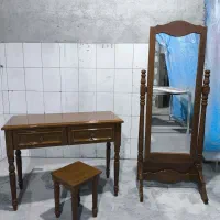 میزآرایش و آینه قدی