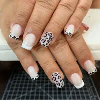مدل کاشت ناخن با ژل و پودر ژلیش لمینت مانیکور|خدمات آرایشگری و زیبایی|قم, زنبیل آباد|دیوار