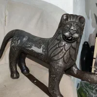 شیر نقره‌کوب قدیمی