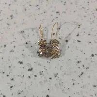 دویست تومان بالای تابلو