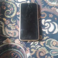 فقط ال‌سی‌دی شکست گوشی نوه