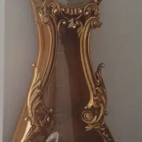 ساعت کنار سالنی