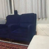 مبل هفت نفره کرم و سورمه ای|مبلمان خانگی و میز عسلی|قم, سالاریه|دیوار
