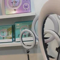 رینگ لایت 26 سانتی بهمراه پایه فلزی 2 متری|لامپ و چراغ|قم, زند آباد|دیوار