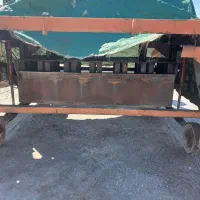 یک نفر کارگر بلوک زنی