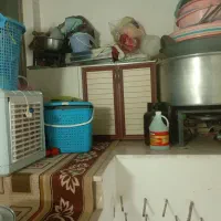 یک عدد کابینت ۳درب فلزی درهاش ام دی اف