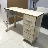 میز کار مناسب برای مانیکور