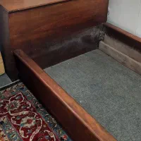 تخت چوبی با تشک خوشخواب