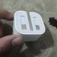 شارژر ایفون درحدنو ی هفته کار نکرده باکارتن