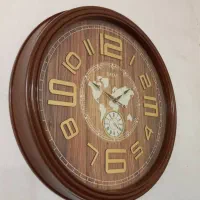 ساعت دیواری وکنارسالنی رایان