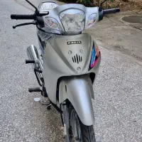 موتور بی کلاج طرح ویو کویر ۱۲۵ رادیسون نقره ای