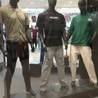 فروشنده اقا با تجربه