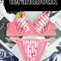 ست اسفنجی|لباس|آبیک, |دیوار