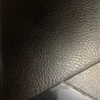 جاکارتی مشکی حاوی مدارک پیدا کردم