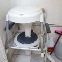 تولت فرنگی و چهار پایه