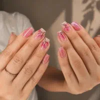 تخفیفات کاشت ناخن