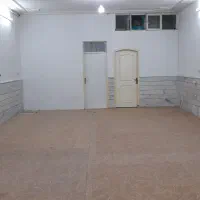 زیرزمین 120متری ۲ خواب|اجارهٔ خانه و ویلا|قم, دروازه چوبی|دیوار