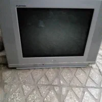 صندلی آرایشگاه با تلویزیون کار کرده|آرایشگاه و سالنهای زیبایی|بروجرد, |دیوار