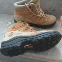کفش کوه خارجی سایز ۴۰ و ۴۱ هستن