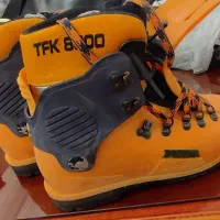 کفش کوهنوردی و قله نوردی ایتالیایی TREZETA