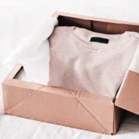 نیرو برای بسته بندی پوشاک ، در مغازه