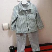 چند دست لباس بچه گانه