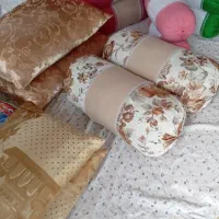 پشتی و بالشت