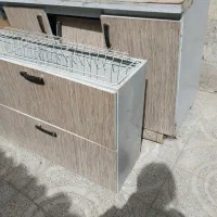 کابینت و آب چکان و 4عدد پرده آویزی