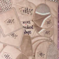 دوخت وفروش  انواع سرویس آشپزخانه