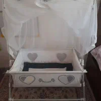 گهواره فلزی محکم