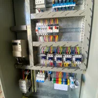 خدمات برق صنعتی و ساختمان