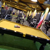 نظافتچی و خدماتی سالن بدنسازی آقایان با جای خواب