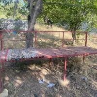 دو عدد نیمکت آهنی