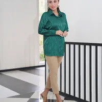 شومیز دکمه مخفی طرحدار