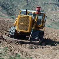 بلدوزر D7 جهت کار