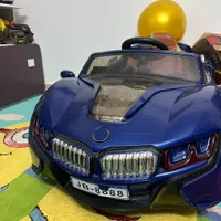 ماشین شارژی بی ام وi8