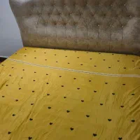 تخت،تشک،پرده، درحد نو ، تکی هم داده میشود