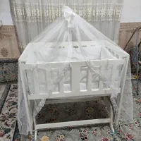 تخت و گهواره نوزاد