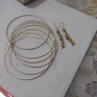 طلا ..النگو گوشواره و طلای آب شده