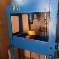پرس ۳۰ تنی کاملا نو اصلا کار نکرده