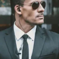 بادیگارد نگهبان راننده شخصی