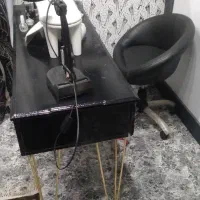 لوازم کاشت ناخن و میز و صندلی|آرایشگاه و سالن‌های زیبایی|رشت, رشتیان|دیوار