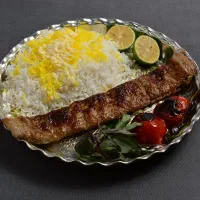 استخدام آشپز و سالن‌کار آقا با بیمه
