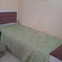 تخت نوجوان