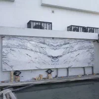 کارگر نصاب سنگ اسلب