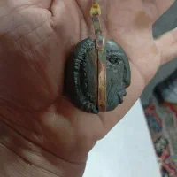 سنگ گردن آویز باستانی
