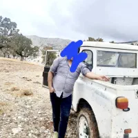 پاژن نیم‌ تن سفید ۷۲