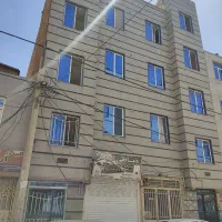 واحدطبقه ی سوم روی همکف فدک19بالاپشت بوم اختصاصی