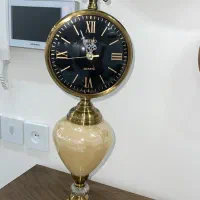 ساعت آباژوری پایه دار